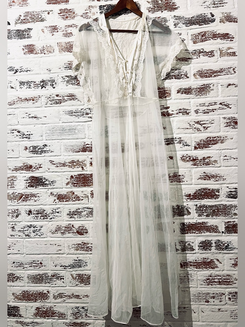 Vintage Val Mode Sheer White Nightgown Robe Medium Lace Bridal Coquette Angelic